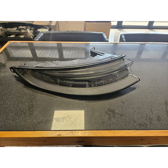 مصباح-خلفي-بورش-باناميرا-971-gts-lh-973-945-095-al-973945095al