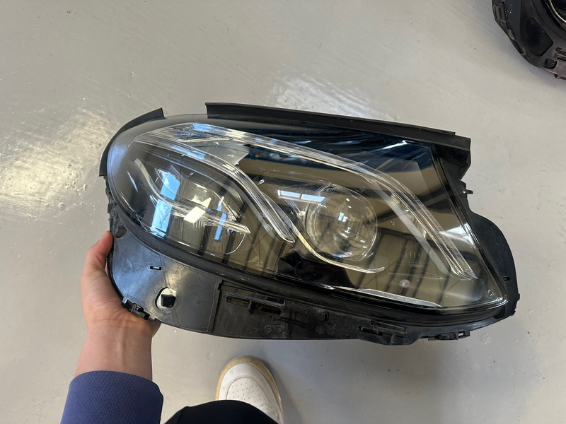 benz-e-class-w213-mk1-rh-passenger-headlight-a2139061804